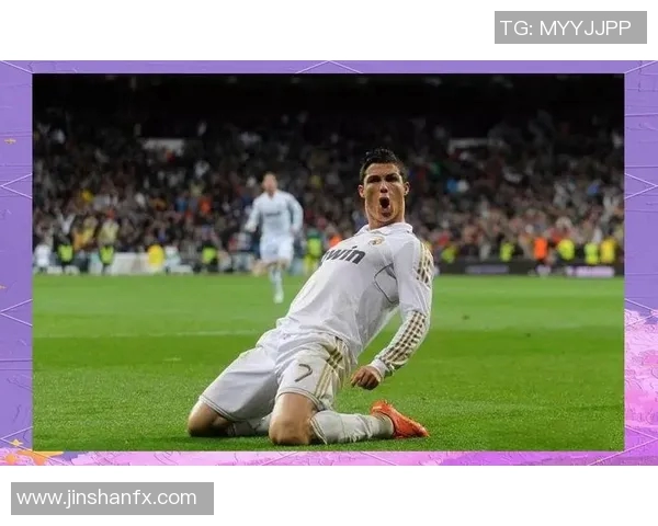 足球明星与现役球队的完美结合展现足球魅力与激情